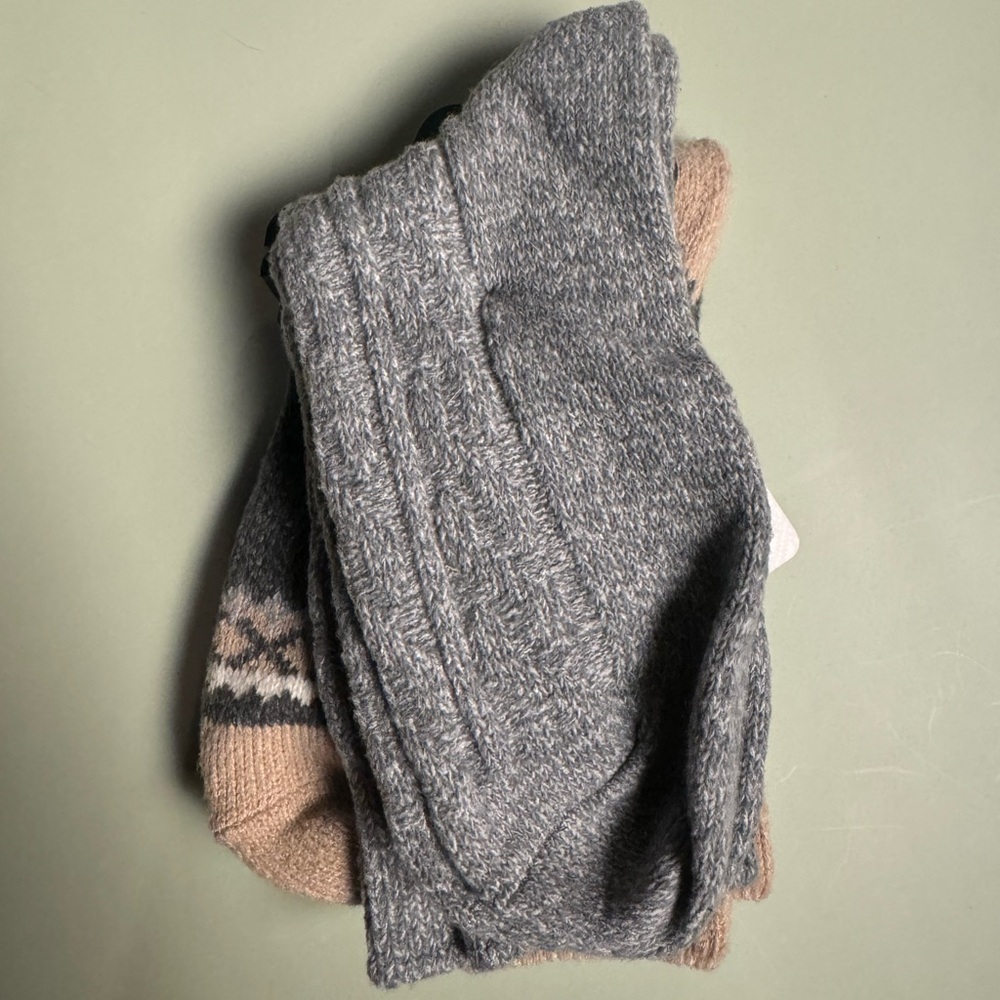 2-Pack Muk Luks Women’s Crew Sock - Picture 3 of 3